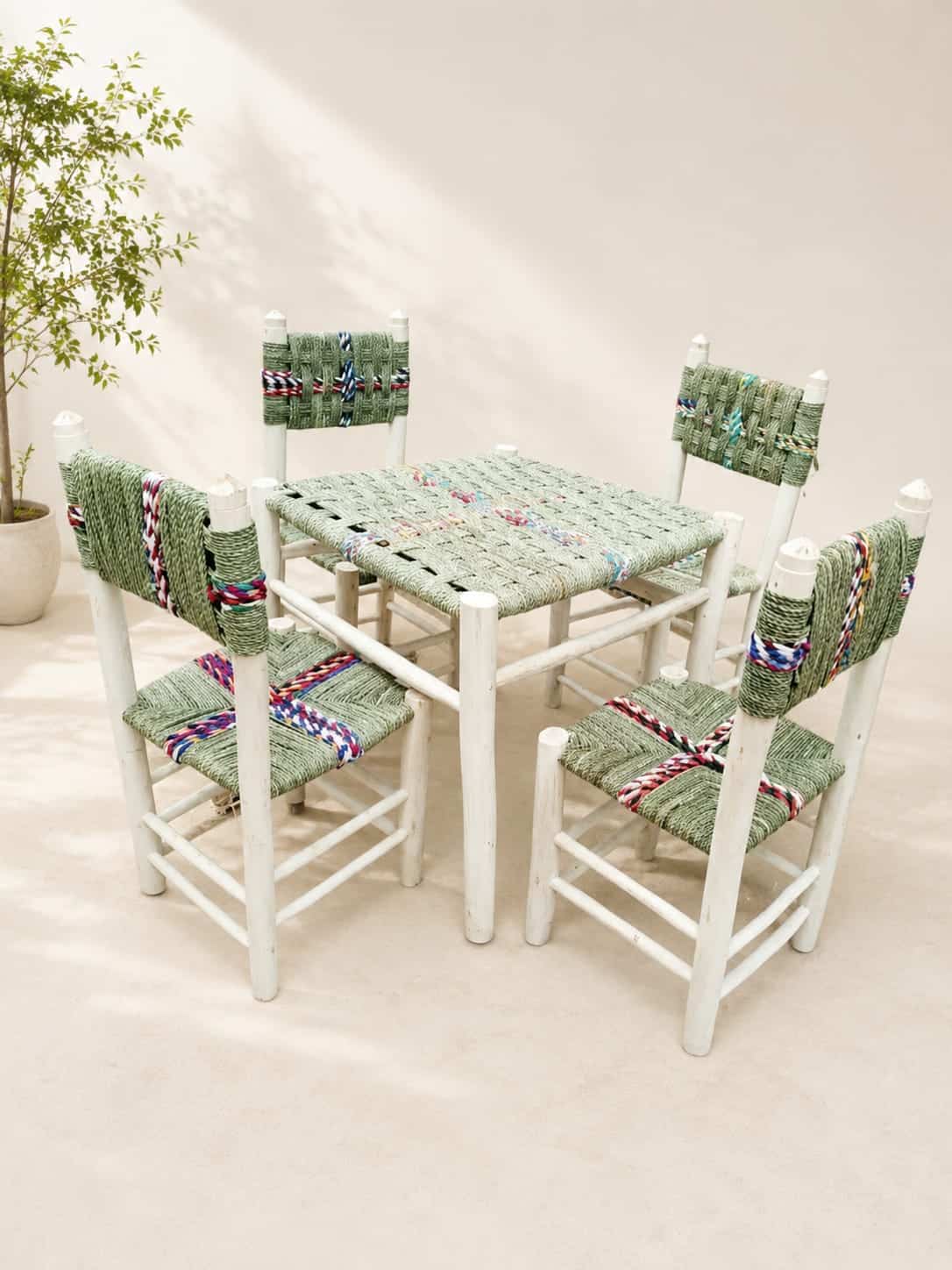 Table avec 4 chaises tressés à la main pour patio ou terasse ZMN HOME